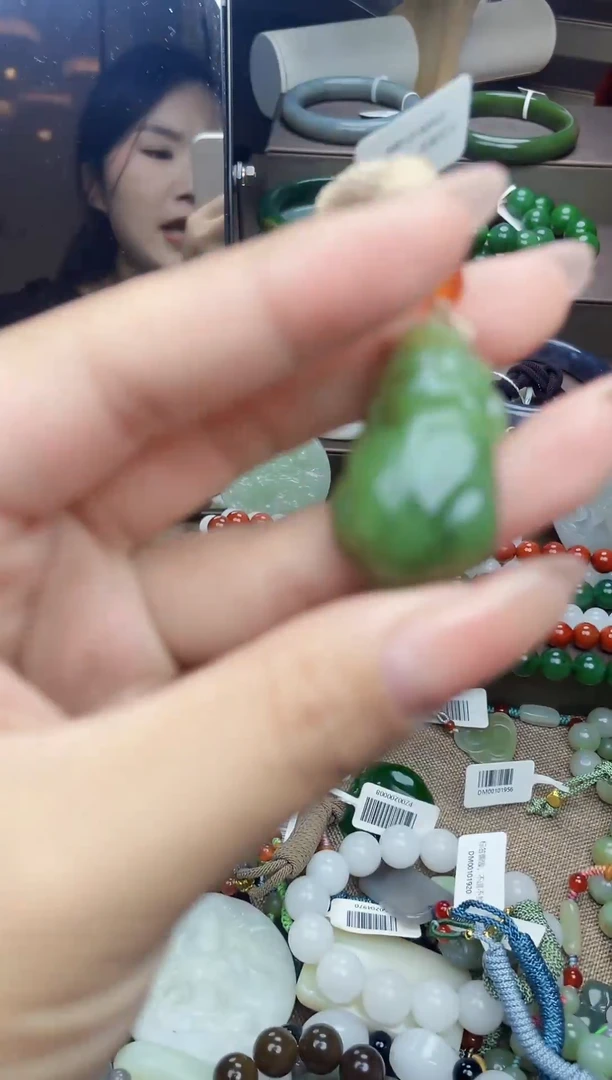 颈饰未镶嵌和田玉未镶嵌和田玉吊坠拍一发一