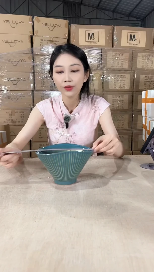 喇叭口蓝花釉20x15x12