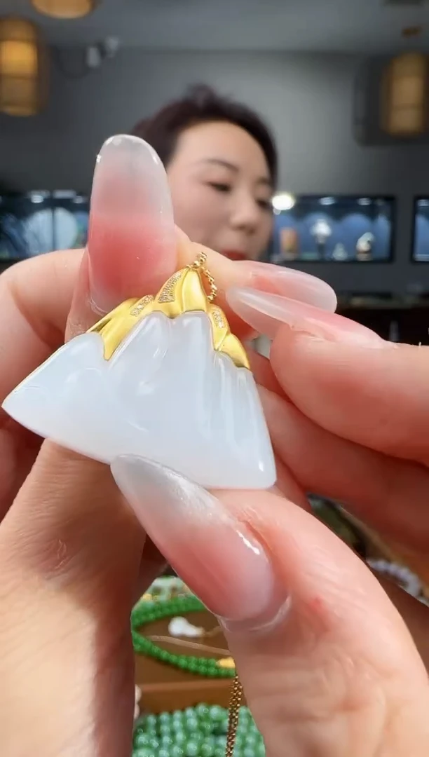 吊坠(不含链)18K金镶嵌和田玉1