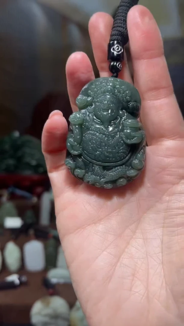 颈饰未镶嵌和田玉·