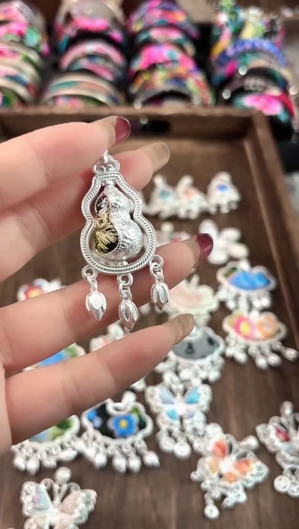 艺枝独绣手工饰品47