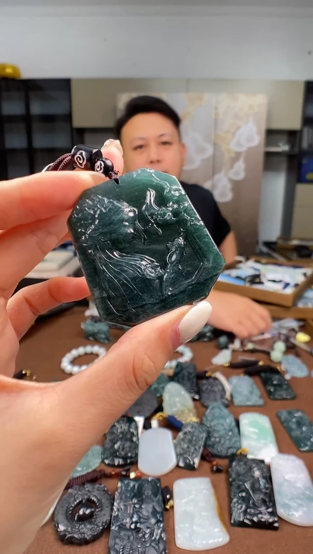颈饰未镶嵌翡翠多样性发其一