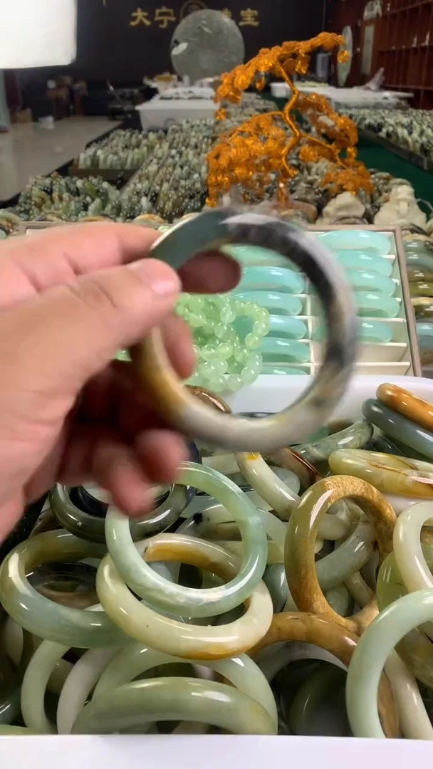 未镶嵌蛇纹石玉手镯3303