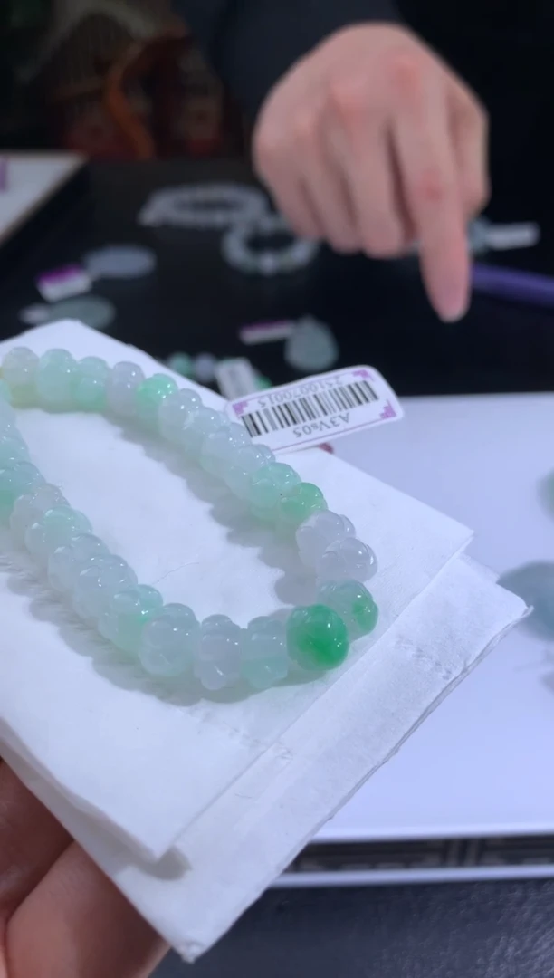 未镶嵌定制翡翠用****8翡翠