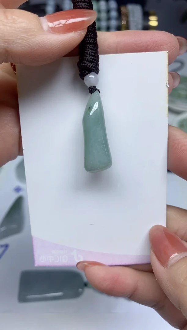 【闪购商品】翡翠颈饰未镶嵌天然缅甸翡翠A货随型挂件