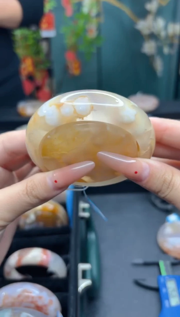 【闪购商品】石英质玉手镯未镶嵌684（59圈赠送镯心）