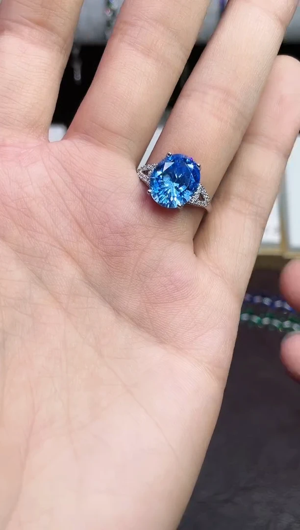 合金合成钻石蓝宝戒指