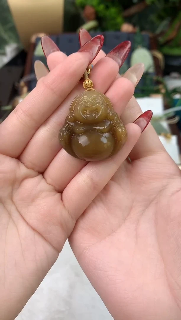 颈饰未镶嵌和田玉吊坠