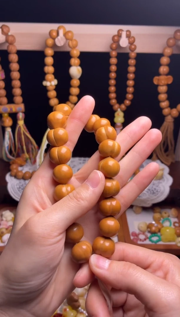 吊坠猴头核桃小*全品纯手工泡芙素手持