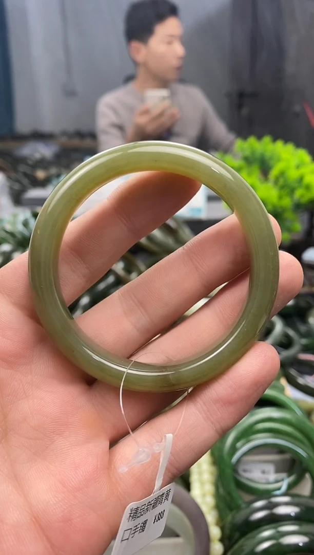 未镶嵌手镯和田玉52.9