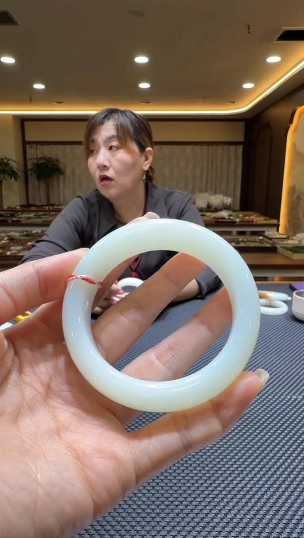 颈饰未镶嵌和田玉手镯57