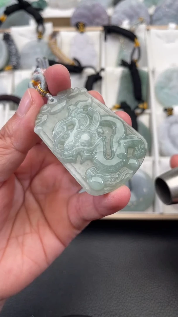 颈饰未镶嵌翡翠天然缅甸翡翠A货220