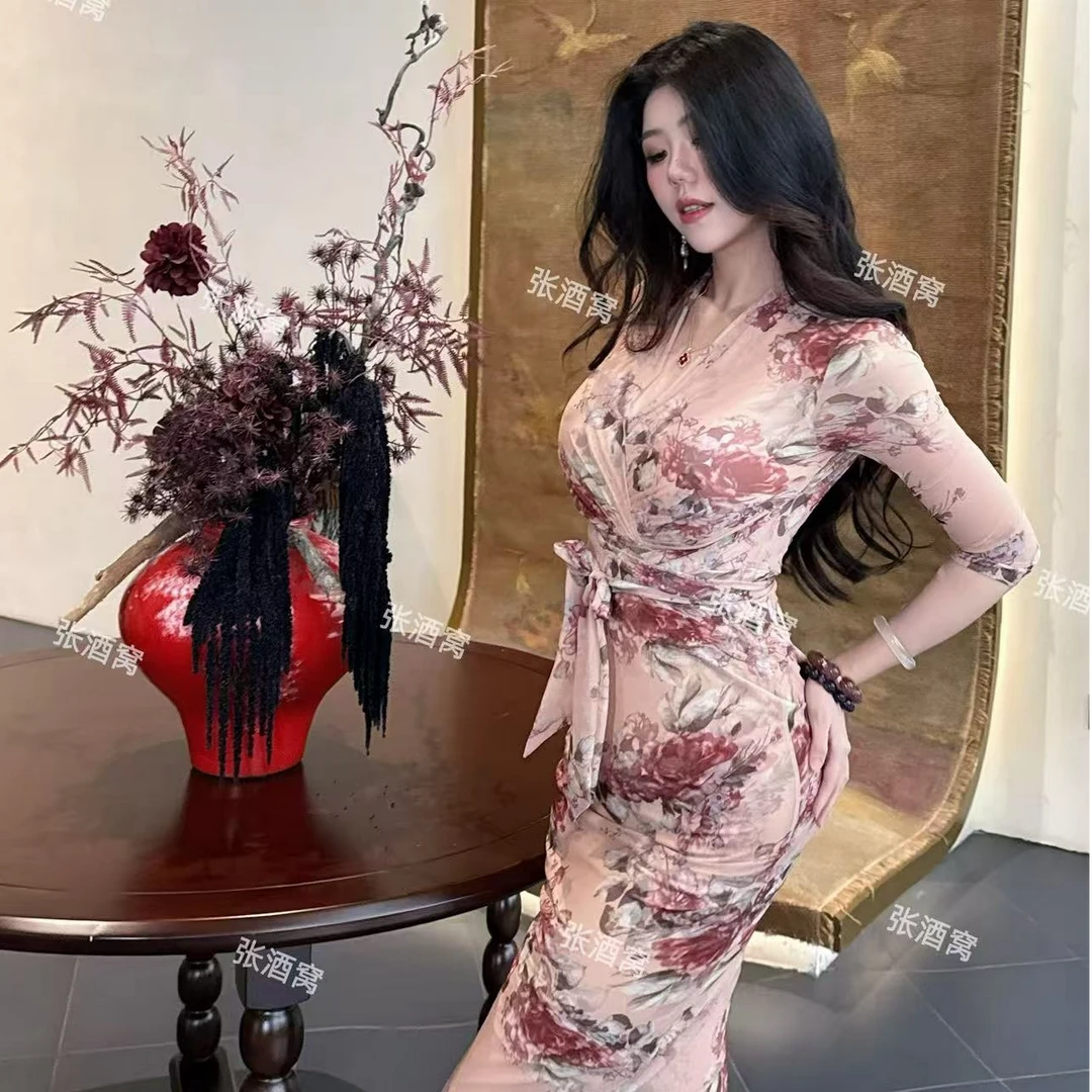 张酒窝原创【温柔女人】随拍气质性感修身定制纯欲连衣裙SSX2161