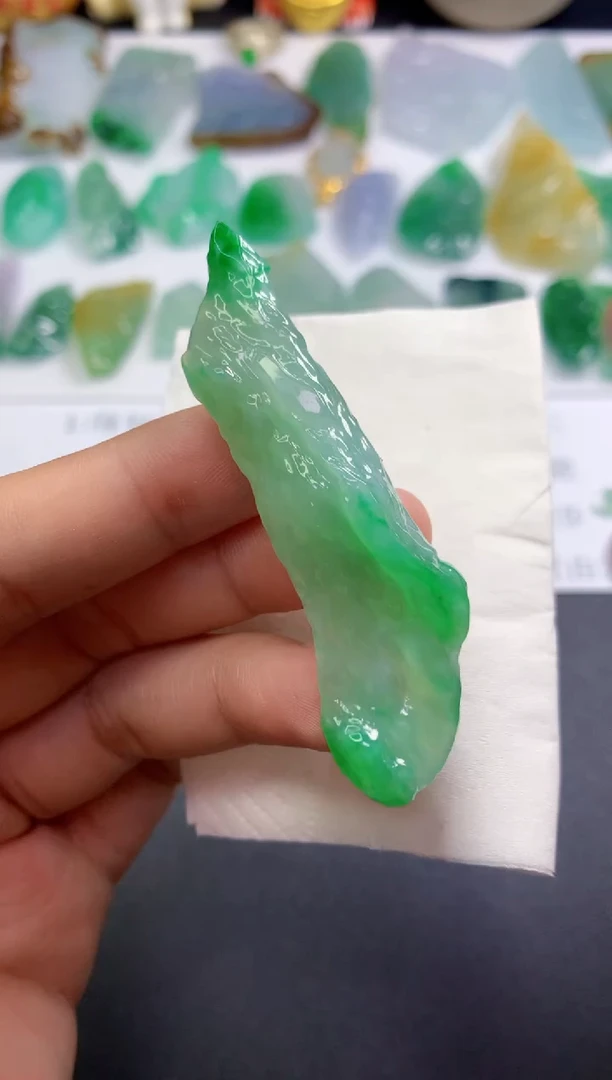 【闪购商品】翡翠吊坠(不含链)未镶嵌441