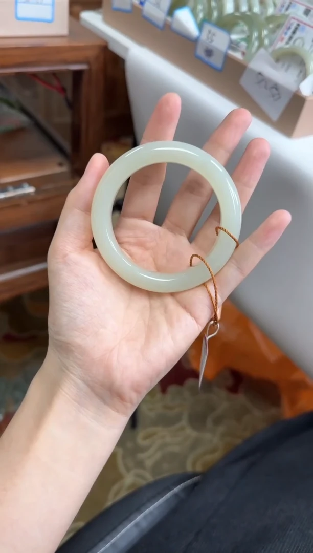 未镶嵌手镯和田玉56