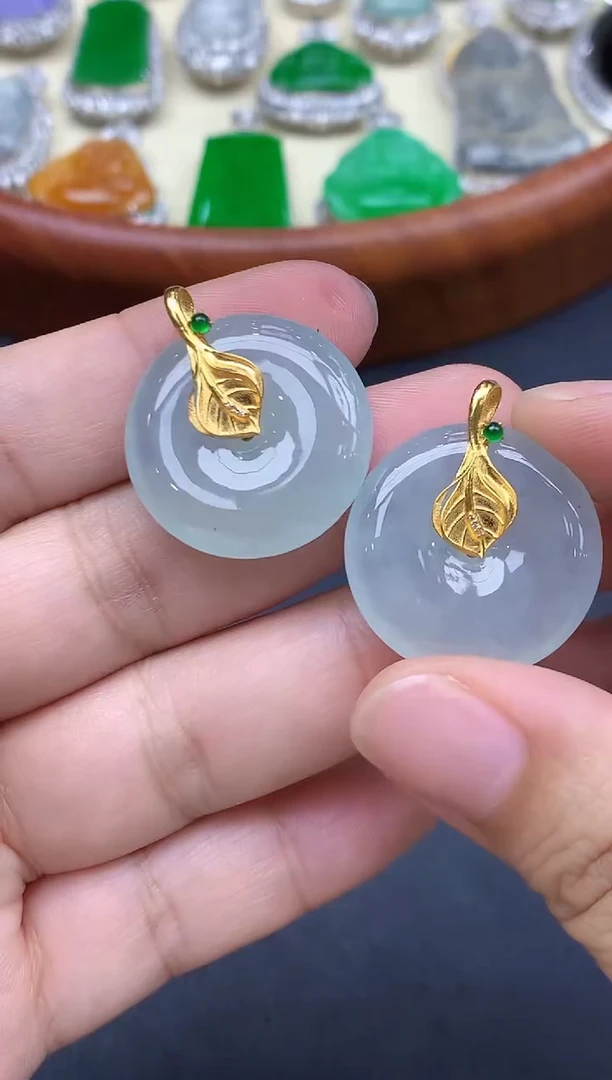 颈饰18K金镶嵌翡翠321-中国好珍宝-多样性（发其一）