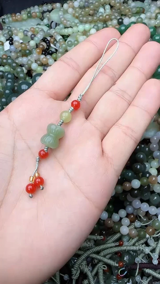 颈饰未镶嵌和田玉拍一发一