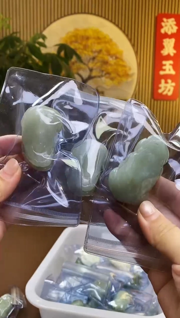 蛇纹石玉未镶嵌笔搁多样性随机发一