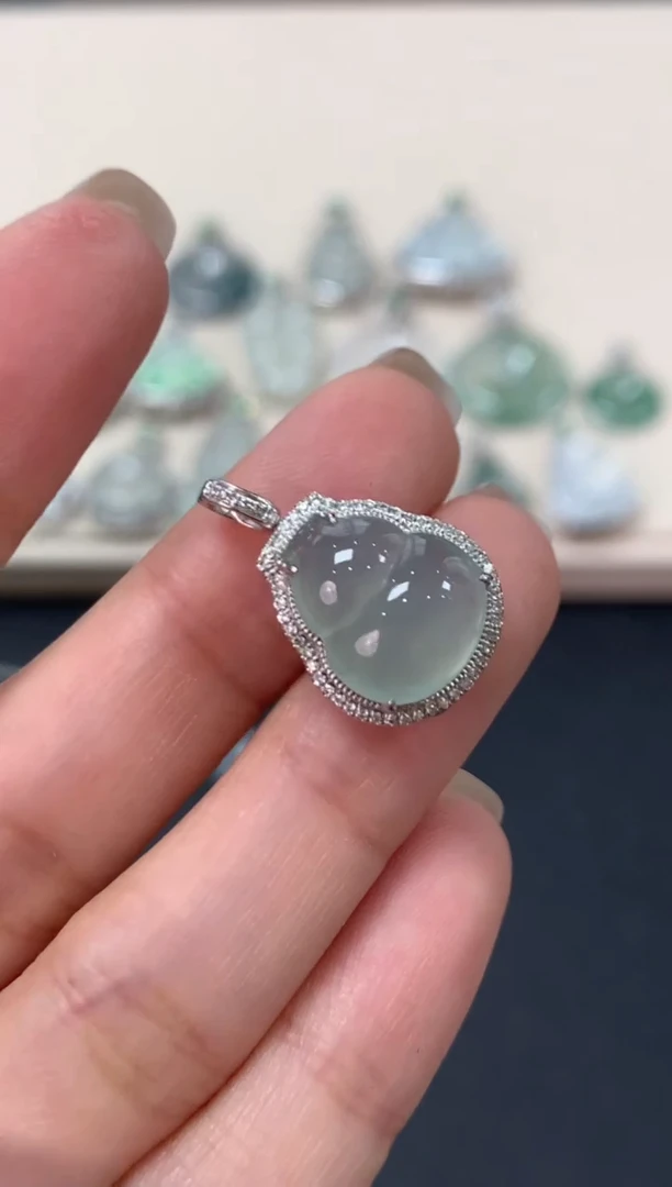翡翠18K金镶嵌吊坠(不含链)葫芦吊坠2980