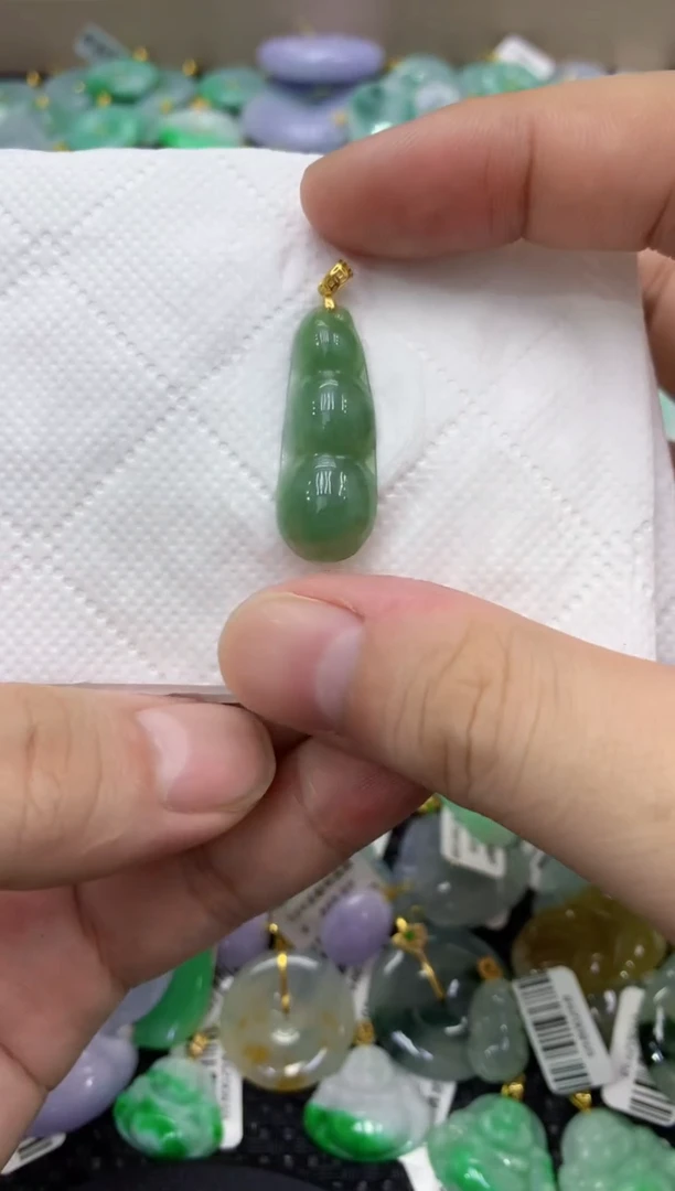 颈饰未镶嵌翡翠天然缅甸翡翠A货