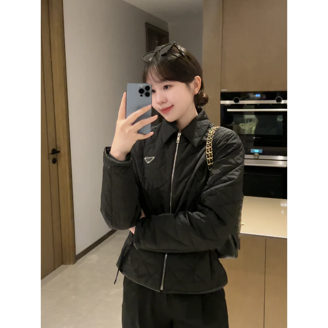 Tt zxu 兔子徐丨亏清】三角徽标 菱格绗棉收腰棉服外套 T250104A