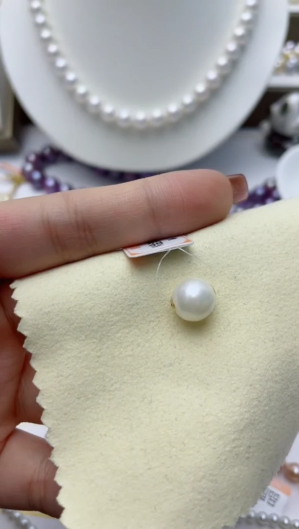 【闪购商品】海水珍珠颈饰18K金镶嵌W110