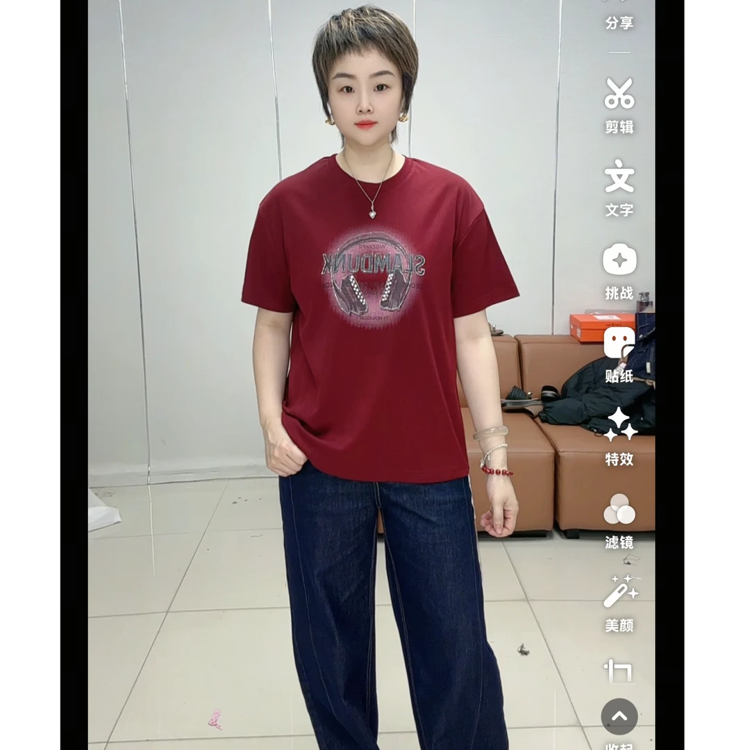 小施家时尚宽松重工耳机字母闪钻休闲大版T恤816