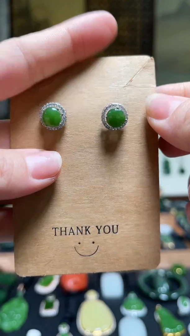 颈饰银S925镶嵌和田玉阳绿福利耳钉一对