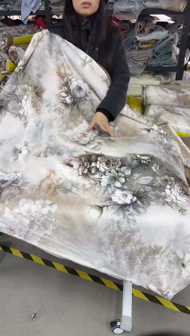 聚酯纤维2.2米数码四件套棕色牡丹花