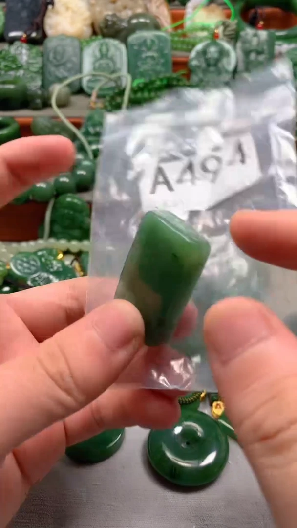 未镶嵌和田玉珠宝半成品1