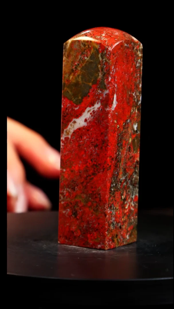 鸡血石刘关张鸡血石