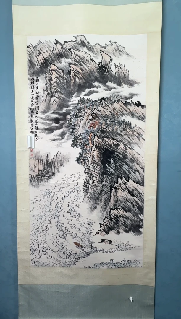 花瓶年画等装饰品