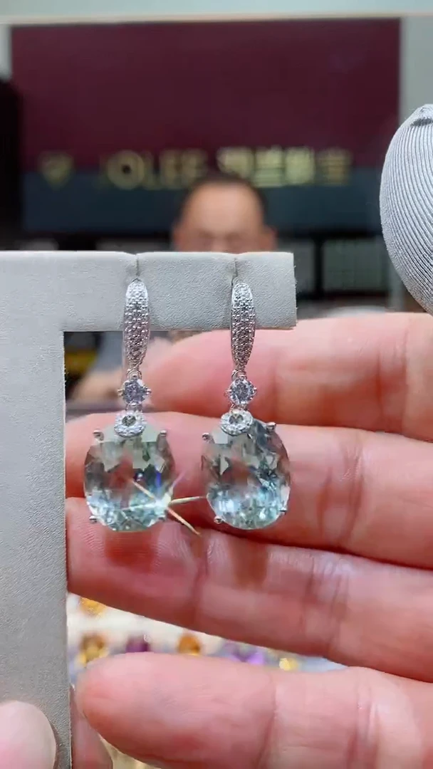 绿水晶耳饰银S925镶嵌美****梅绿水晶耳钉