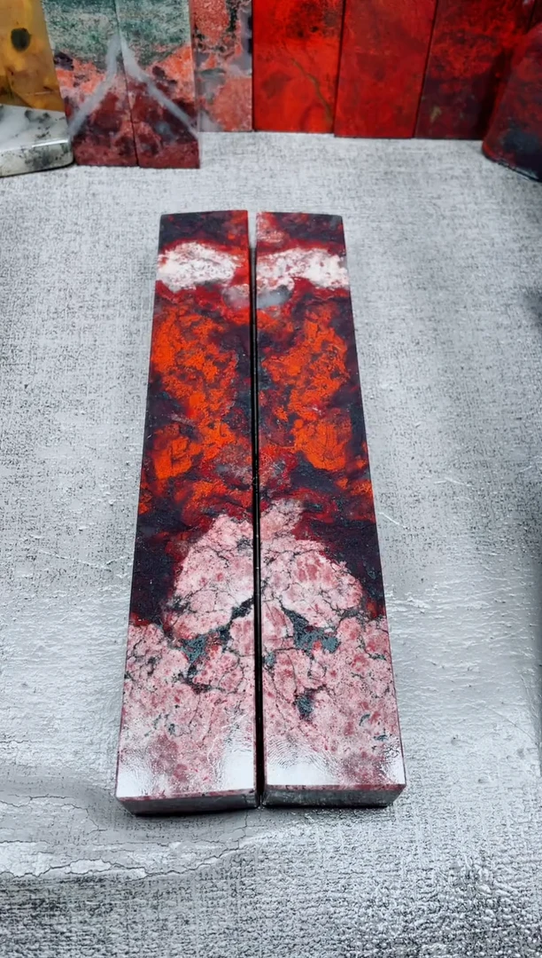 五**层桂林鸡血玉素章对镇尺28