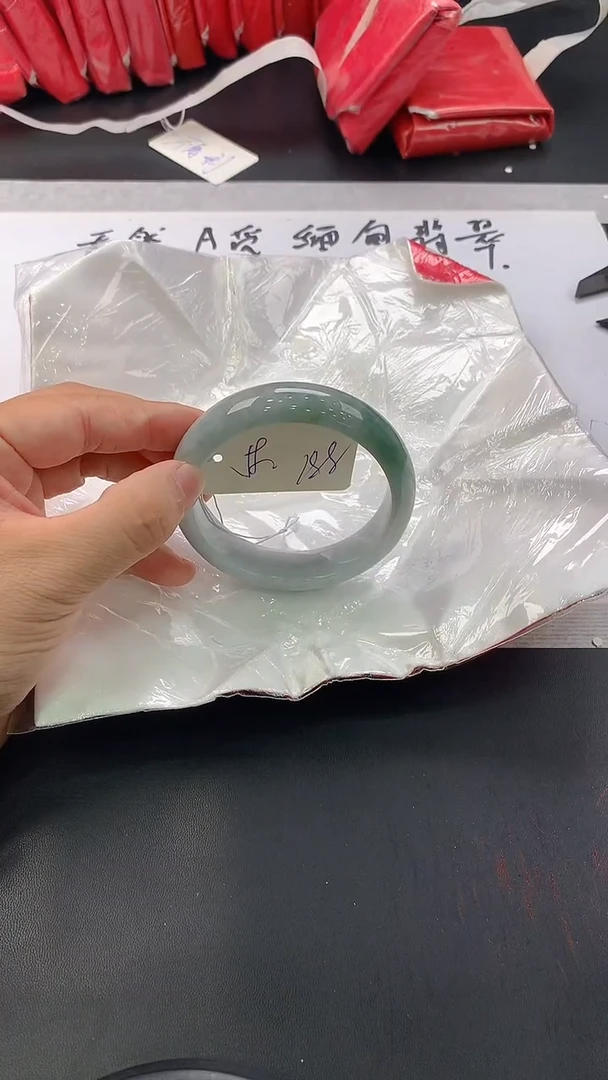 翡翠手镯未镶嵌34