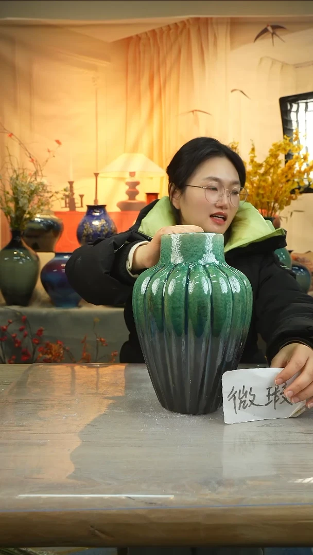 高度28 口径10 花瓶