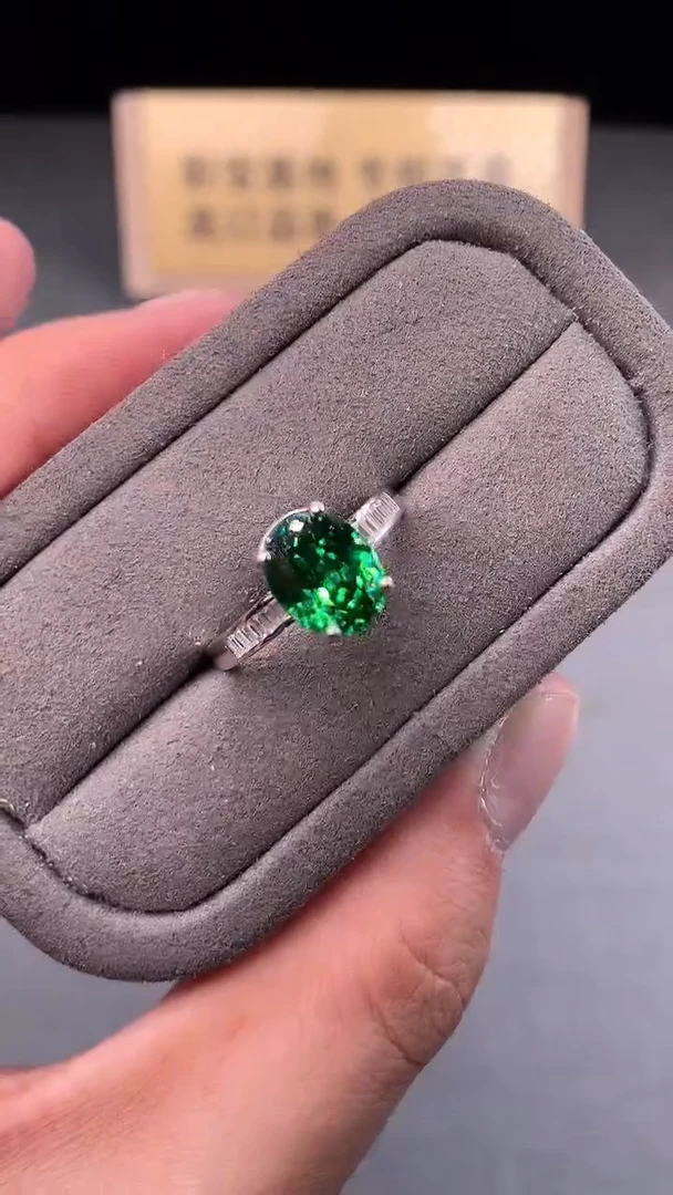 银S925镶嵌戒指绿色碧玺2222
