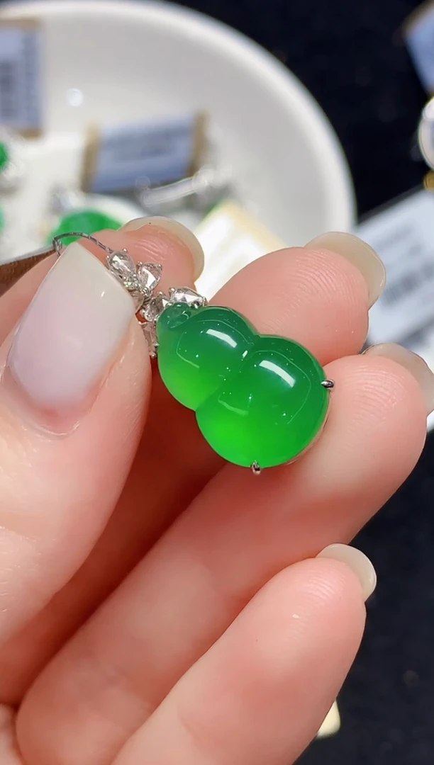 吊坠(不含链)18K金镶嵌翡翠CY