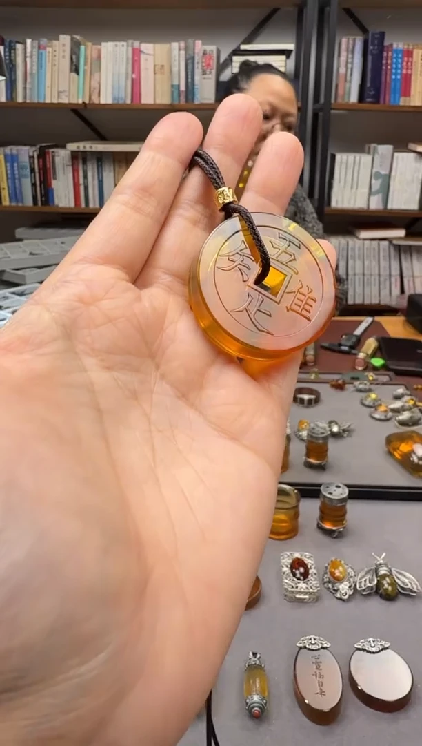 【闪购商品】琥珀颈饰未镶嵌吊坠