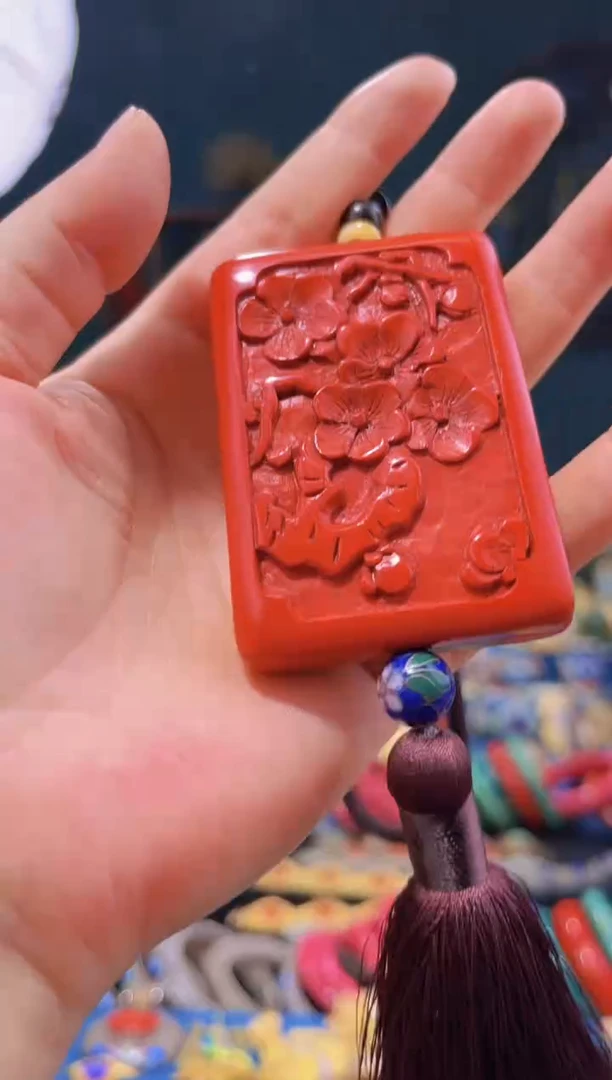 非遗技艺 雕漆梅花牌