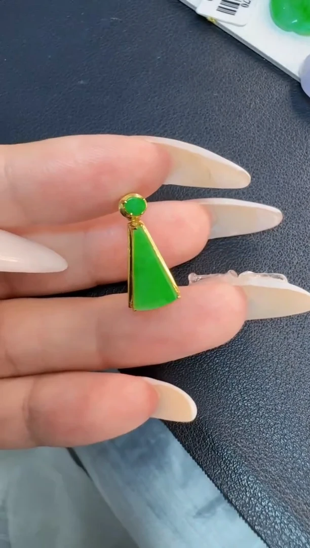翡翠18K金镶嵌吊坠(不含链)天然缅甸A货翡翠