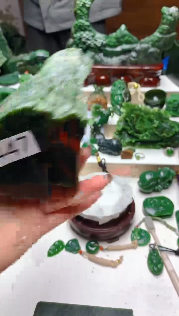 未镶嵌和田玉摆件1