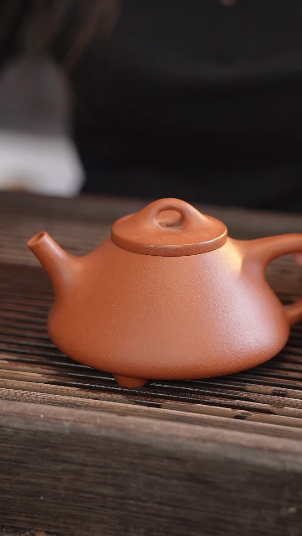 茶壶紫砂子冶石瓢 红清水 半手工 240cc