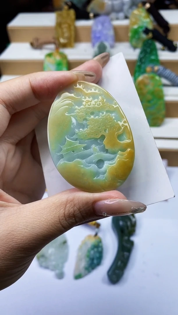 颈饰未镶嵌翡翠翡翠A货