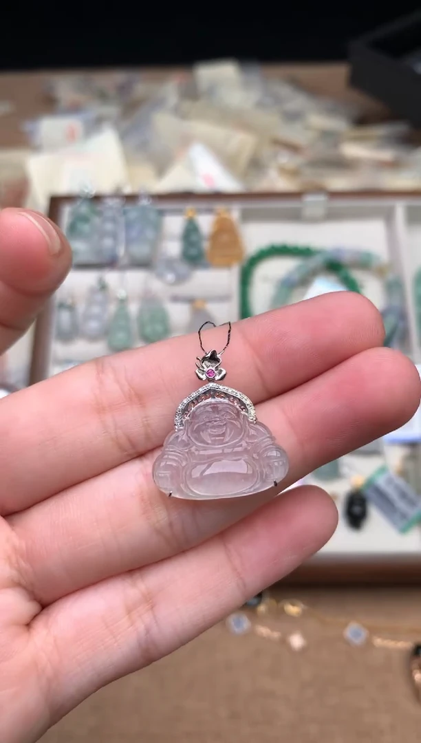 18K金镶嵌挂件翡翠1