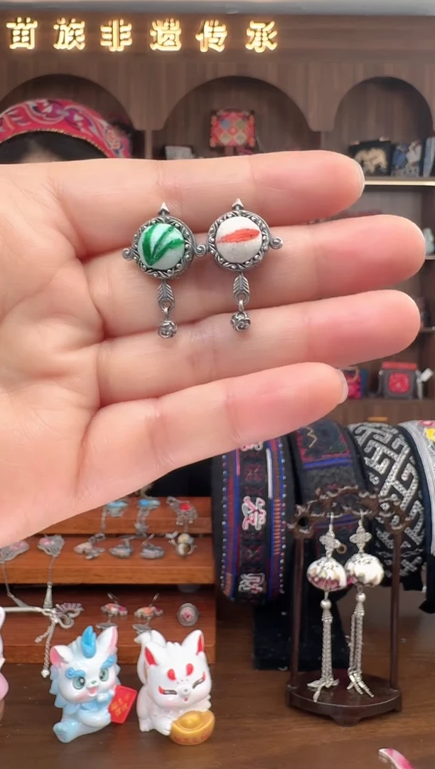 【闪购商品】织绣扶光苗绣传承194