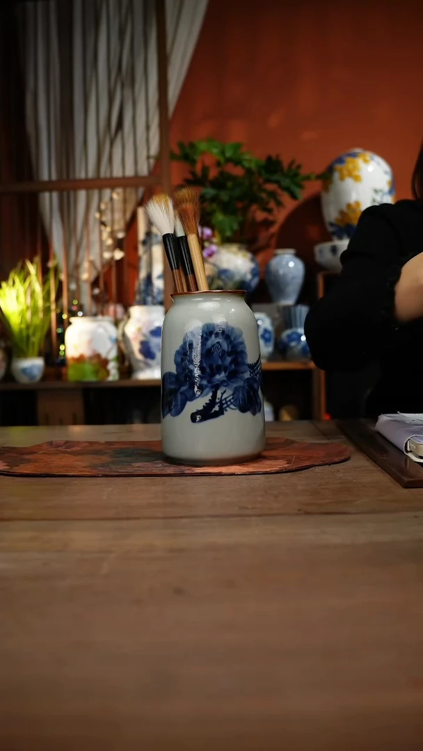 当代高温釉下彩手绘陶瓷餐具