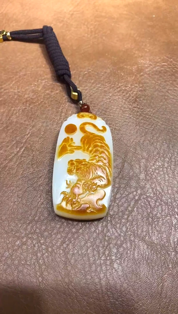 未镶嵌和田玉把件1