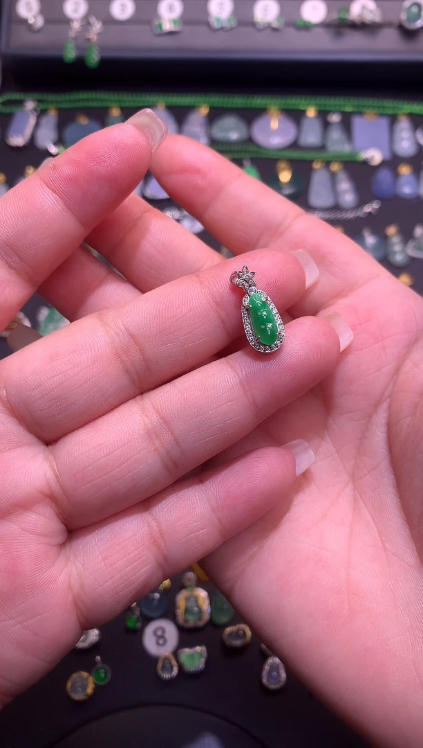 【闪购商品】翡翠吊坠(不含链)银S925镶嵌1