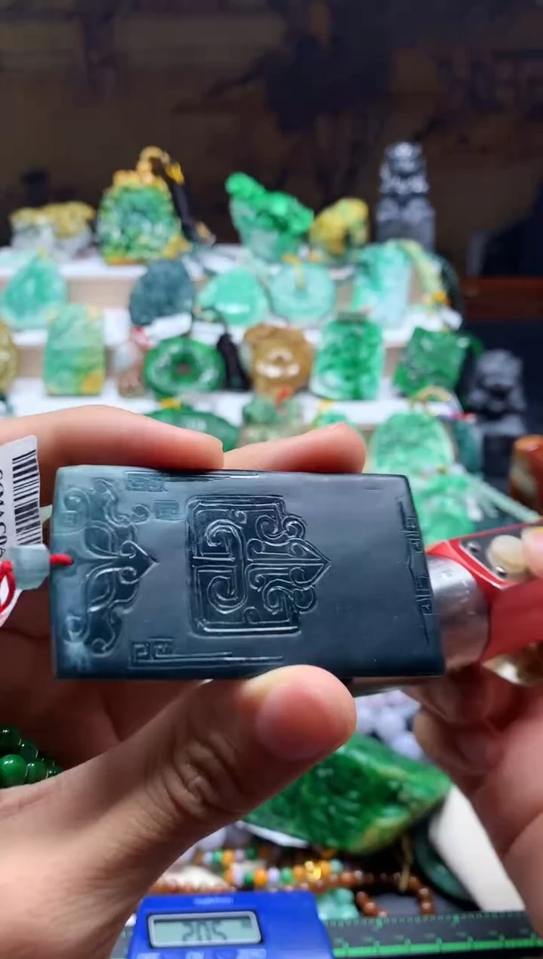 颈饰未镶嵌翡翠天然A货翡翠